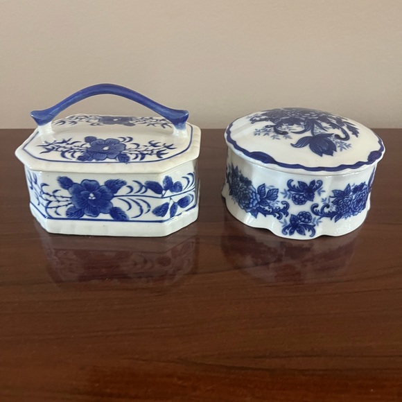 Other - 2 Chinese Trinket Boxes excellent condition   No chips  no cracks